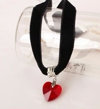 BLACK CHOKER HEART PENDANT