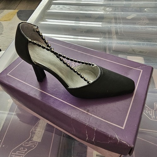The shoe fits leonardo - the,