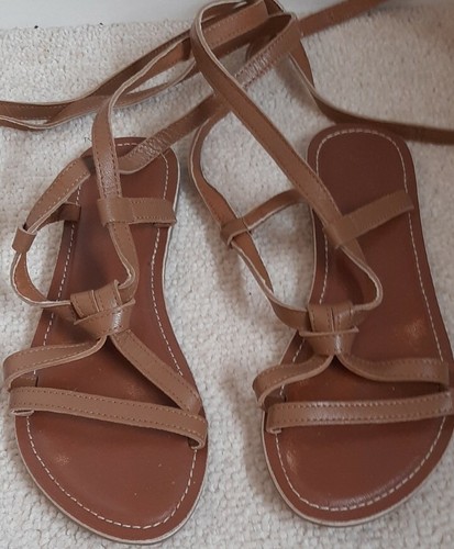 Boohoo brown tan sandals - tan, size