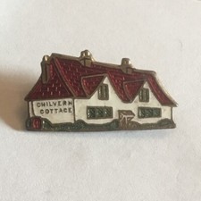 Rare old Chilvern Cottage Dominion Dairy badge