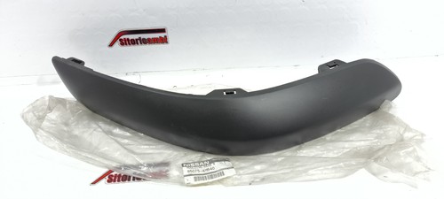Original rear bumper molding - original,