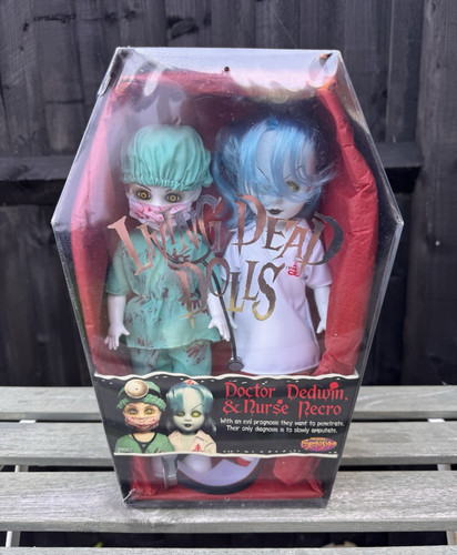 Living dead dolls - living,