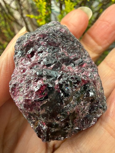 Garnet crystal raw - garnet, rough