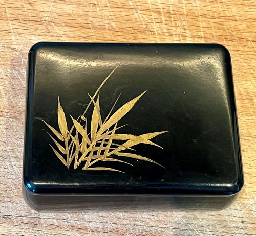 Vintage black laquer - ,