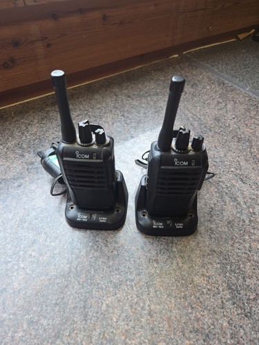 Icom f4002 uhf watt - ic-f4002,