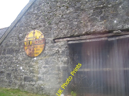 Photo 12x8 old sign west - aa,