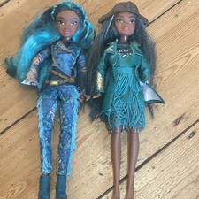 Disney Descendants 2 Uma  Isle of the Lost Doll