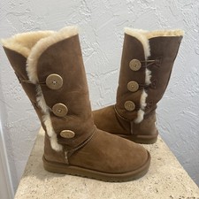 UGG Boots Womens size 8 Bailey