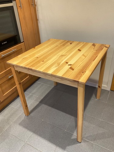 Pine table 75x75 pristine - table,