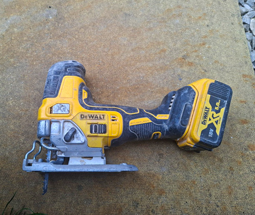 Dewalt dcs335 18v brushless - dcs335, xr