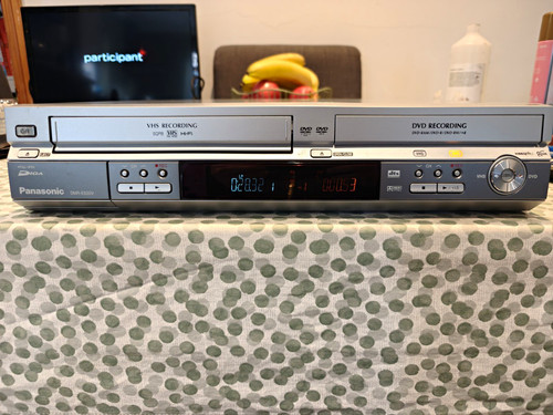 Panasonic dmr es30v vcr dvd - panasonic,