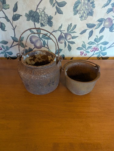 Antique cast iron glue lead - , glue,lead