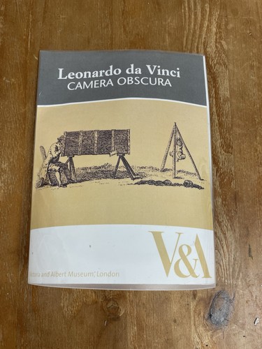 Leonardo vinci camera - v&a,