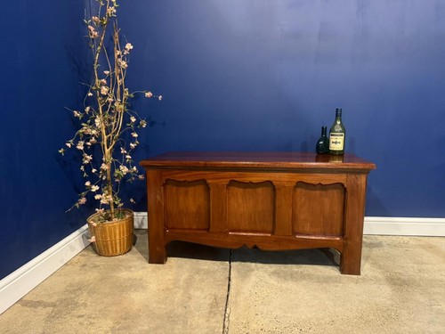 Vintage oak coffer - blanket, box