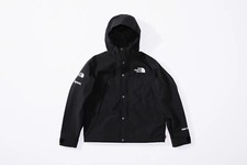 SUPREME x THE NORTH FACE