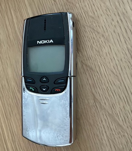 Nokia 8810