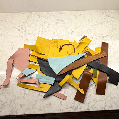 Assorted leather remnants - assorted,
