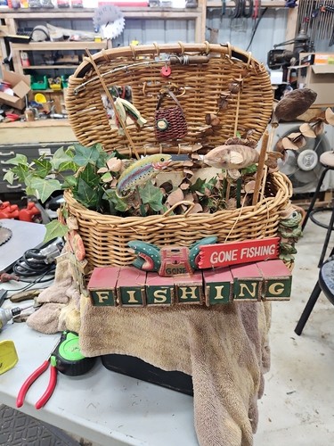 Vintage wicker fishing - wicker, creel