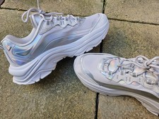 BNWT METALLIC FILA (Alpha Ray)