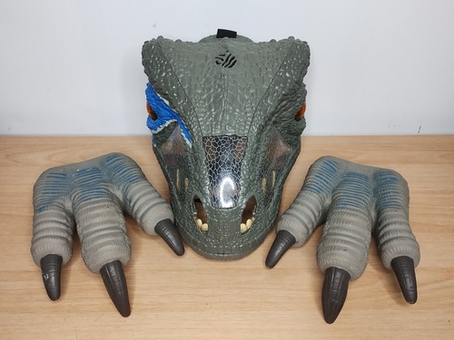 Jurassic world chomp - world, n