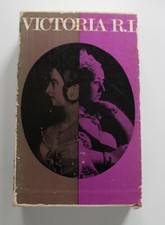 VICTORIA R.I Elizabeth