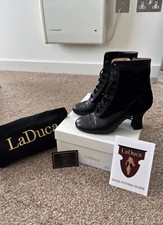 The JJ - laduca boots - Black