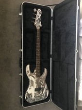 Fender Flea Bass Custom - Case Included