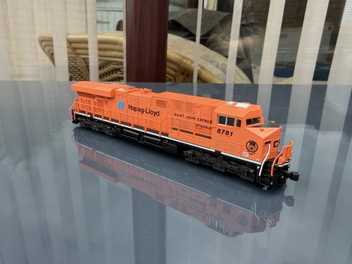 Kato 176 8961 es44ac loco - 176-8961,