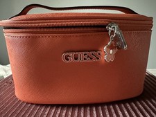 Guess Makeup Vanity Bag In