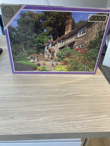 Falcon 3000 piece jigsaw - piece,