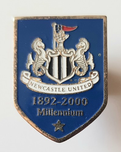 Newcastle united pin - newcastle, badge