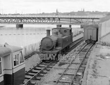PHOTO  STEAM LOCO AT VICTORIA
