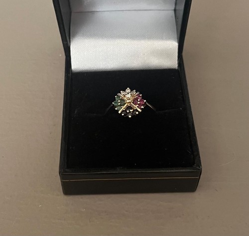 9ct yellow gold - white, diamond