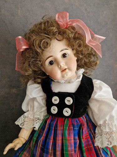 Gorgeous rare mold 1000