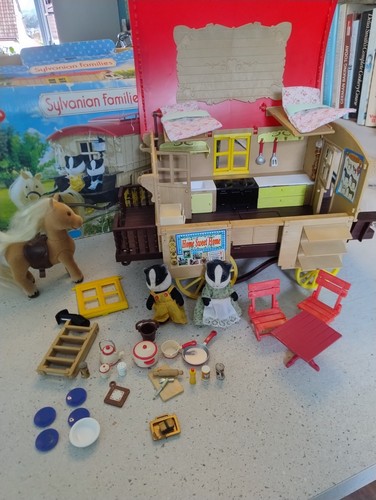 Vintage sylvanian caravan - sylvanian, with