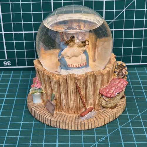 Beatrix potter hunca munca - hunca, and
