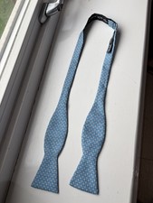  Hermes Bow Tie 100% silk
