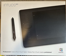 Wacom Intuos Pro Medium PTH-651 Graphics Tablet Mint condition Boxed