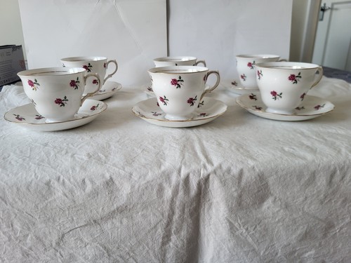 Set cups saucers 1970s - set,