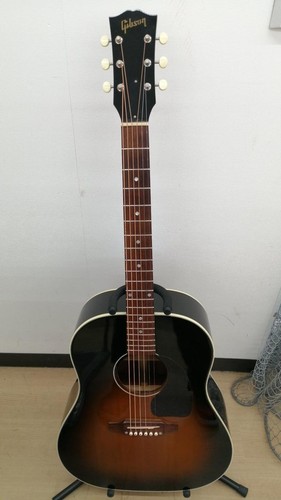 Gibson 2000 acoustic - j-45,