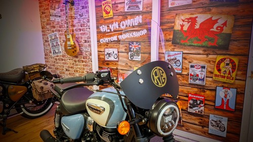 Royal enfield universal - royal,