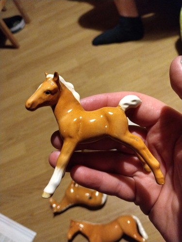 Beswick palomino foal small - palomino,