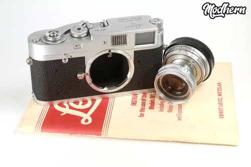 Leica 35mm film camera - film,