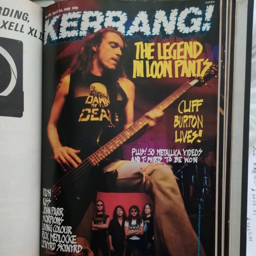Kerrang magazines binder - 🌟kerrang!,