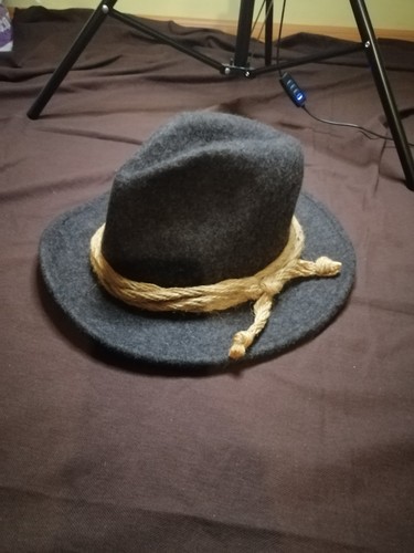 Warm western gangster style - western,