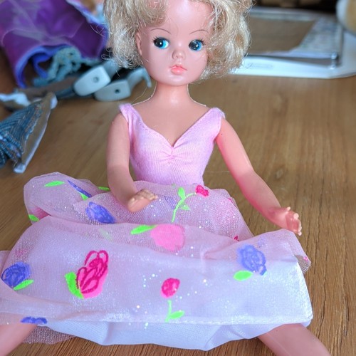 Original sindy fashion doll - original,