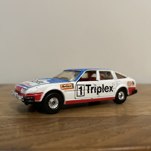 Corgi toys rover - 3500, triplex