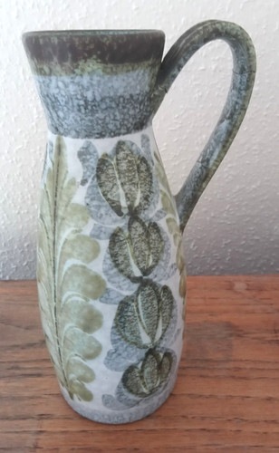Signed glyn colledge pitcher - signed,