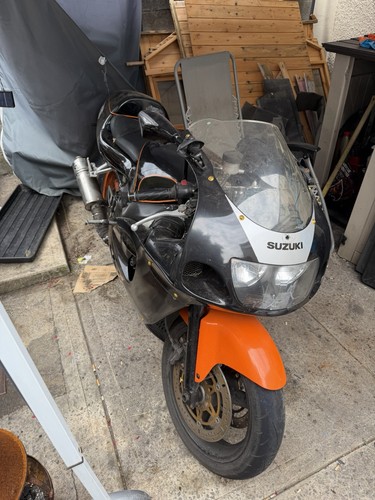 Suzuki gsxr600 srad 1998 - gsxr600,