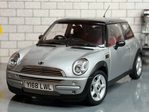 Boxed kyosho bmw mini - 1:18,